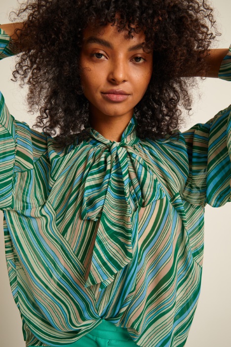 Blusa con collo a foulard Fashion Market