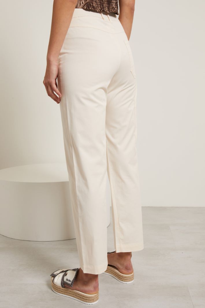 Pantaloni con tasca nel retro  Fashion Market