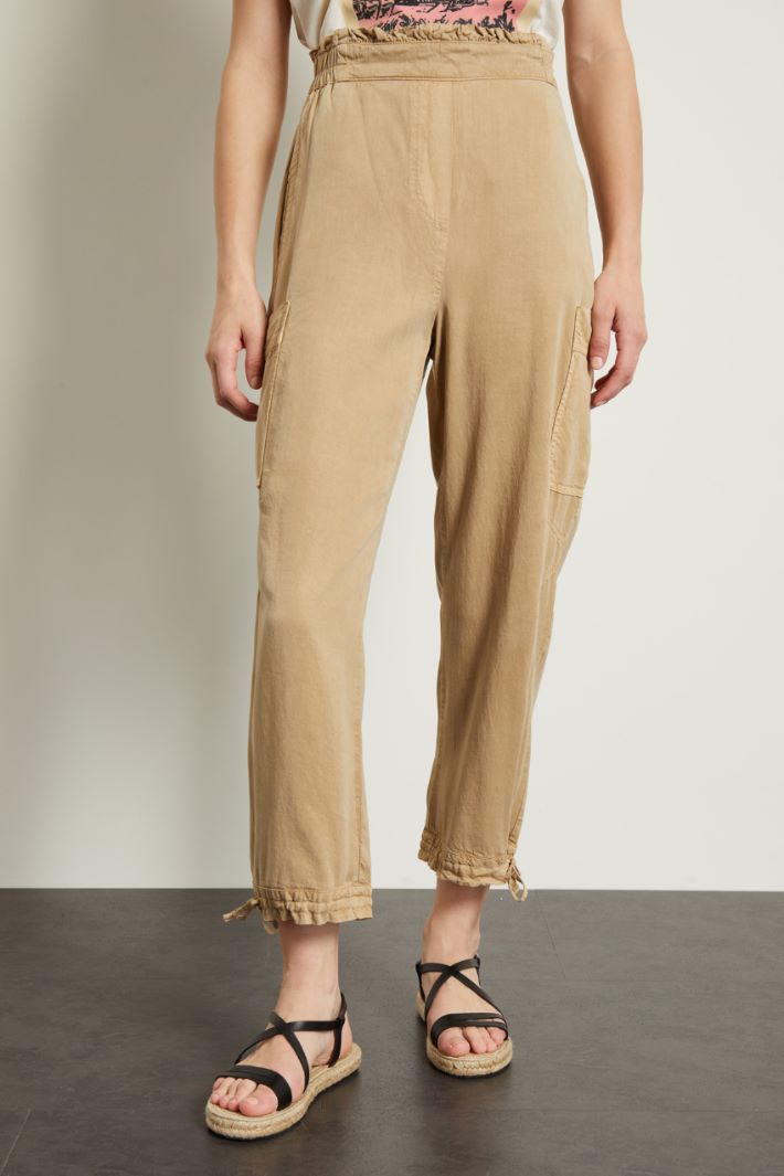 Pantaloni con coulisse al fondo Fashion Market