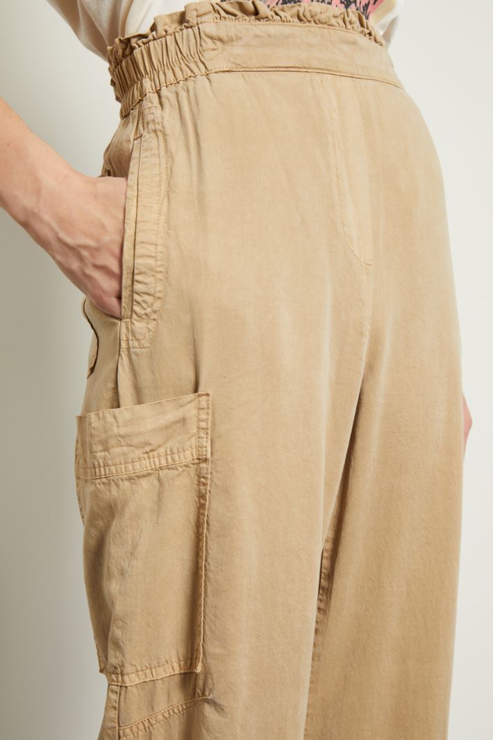 Pantaloni con coulisse al fondo Fashion Market