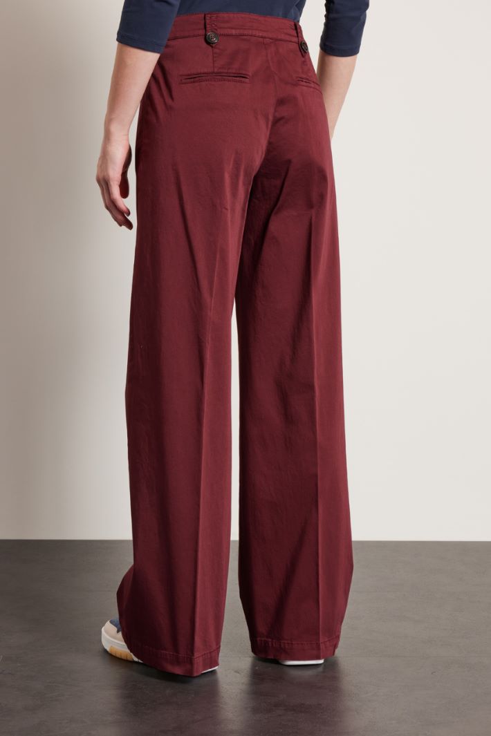 Pantaloni con bottoni a vista Fashion Market