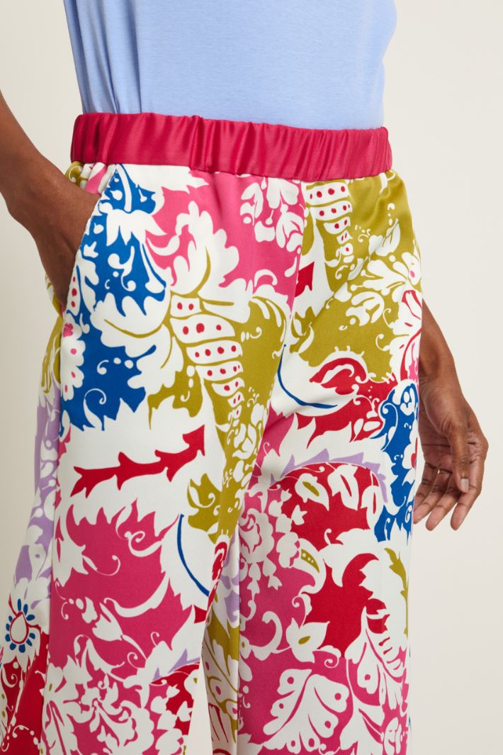 Pantaloni stampati Fashion Market