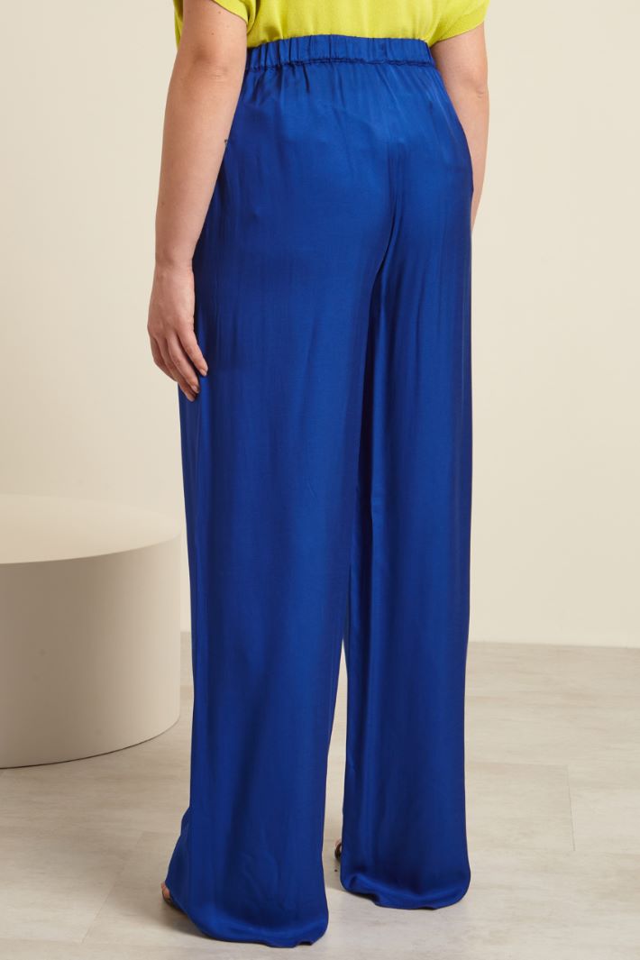 Pantaloni fluidi in twill  Fashion Market