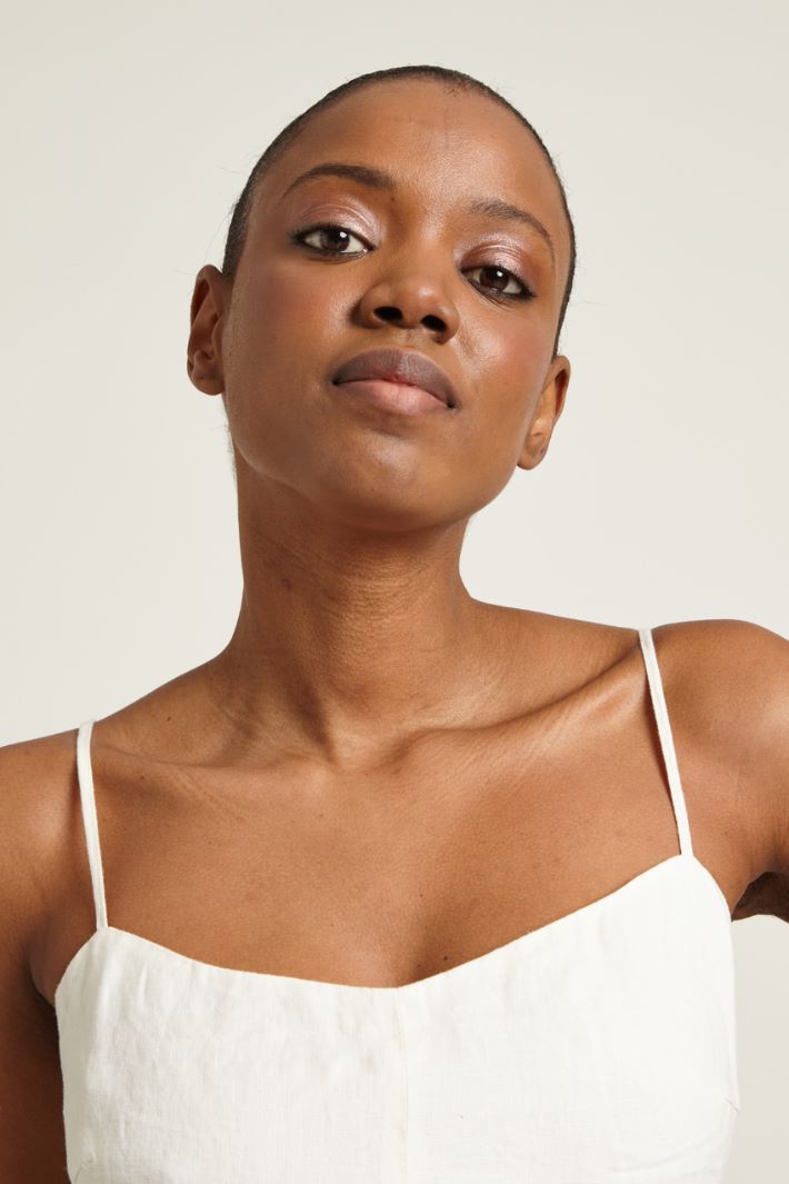 Top aderente in puro lino Fashion Market