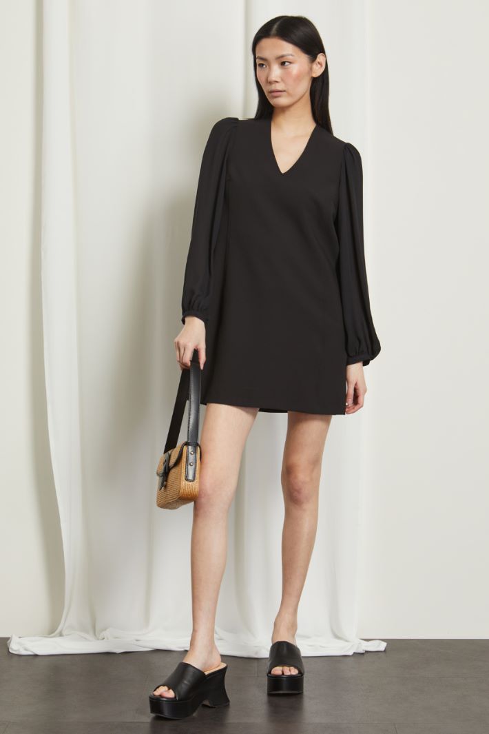 Abito con maniche a sbuffo Fashion Market