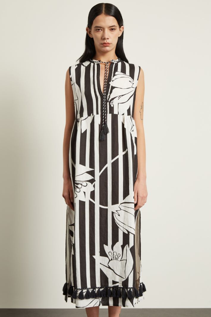 Abito in puro lino con nappine Fashion Market Abito in puro lino con nappine Fashion Market