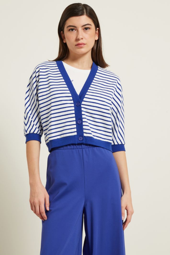 Cardigan corto con scollo a V Fashion Market