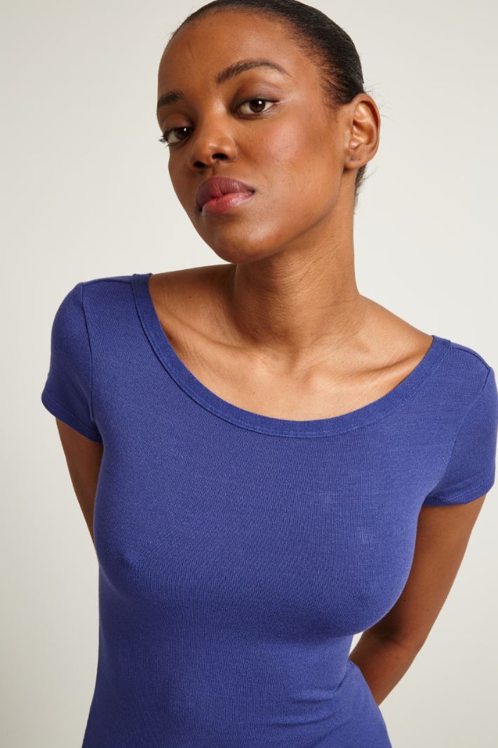 T-shirt aderente Fashion Market