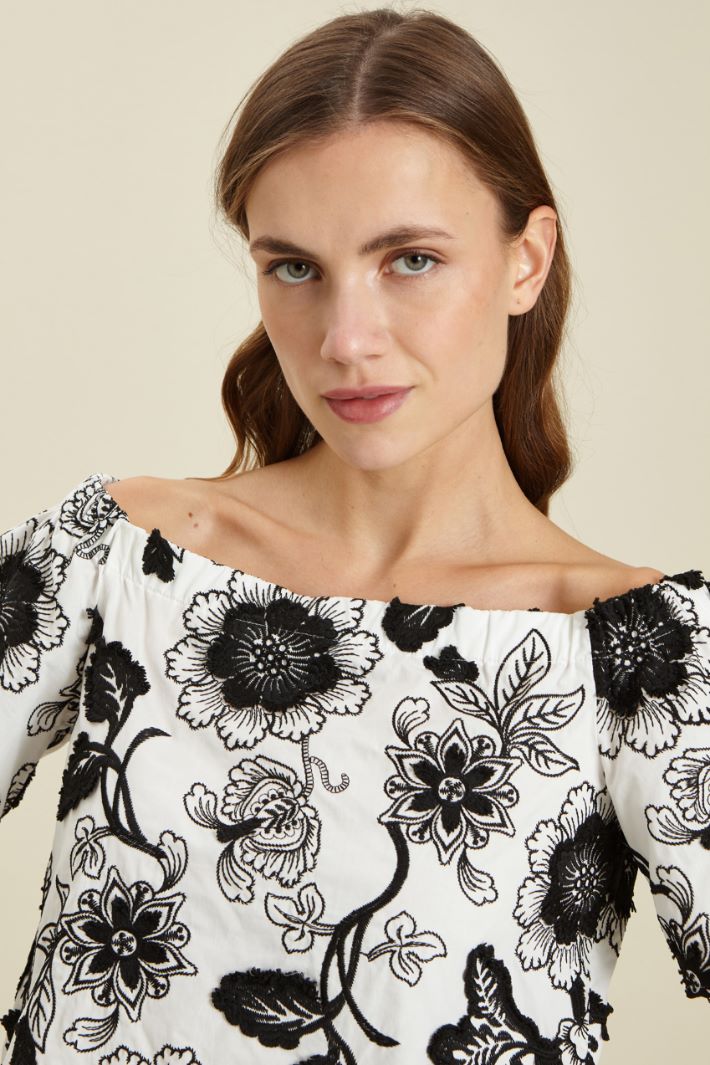 Top in cotone ricamato Fashion Market - 3