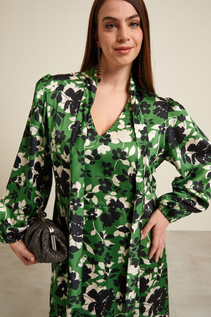 Abito con collo a foulard Fashion Market - 3