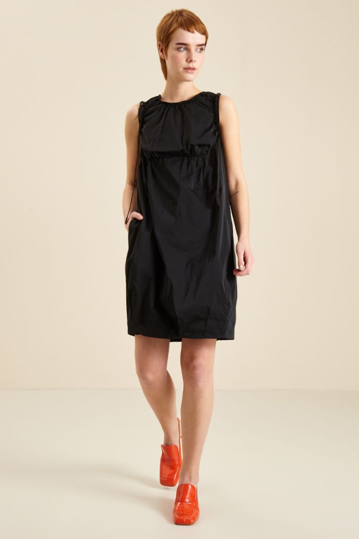 Abito smanicato - NERO - Fashion Market