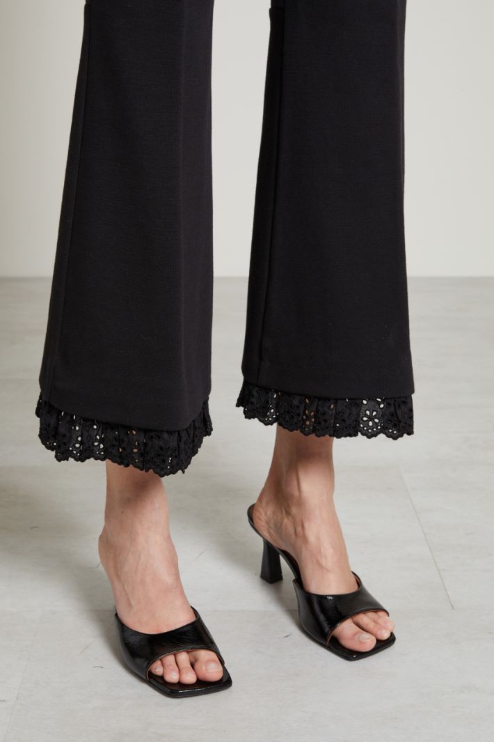 Pantalone con dettaglio in sangallo Fashion Market - 3