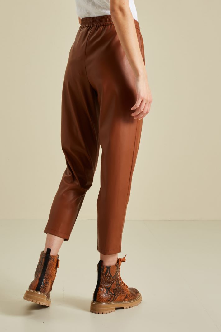 Pantaloni carrot in similpelle Fashion Market - 4