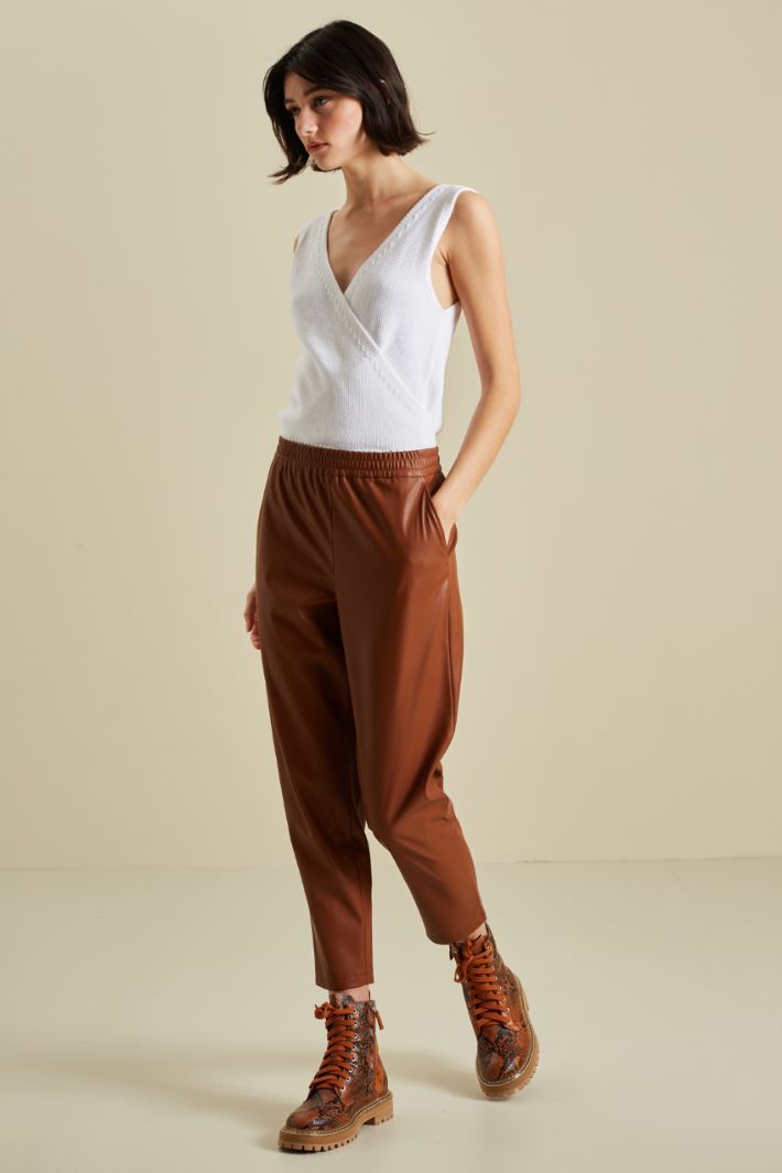 Pantaloni carrot in similpelle Fashion Market