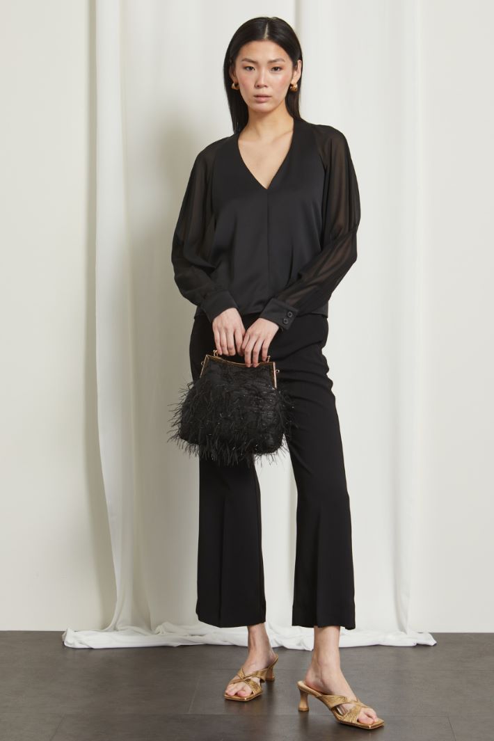 Blusa con scollo a V - NERO - Fashion Market
