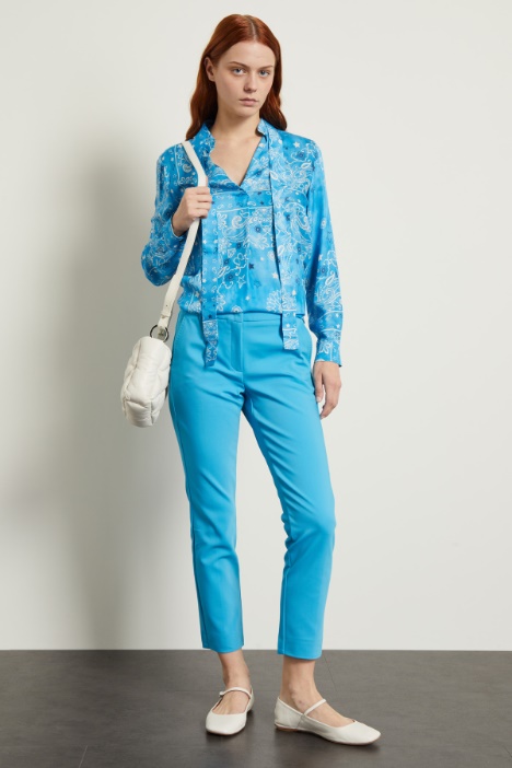 Blusa con collo a foulard - Fashion Market