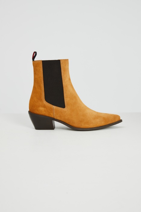 Stivaletti scamosciati Fashion Market