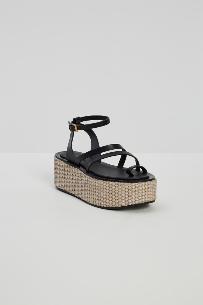 Sandali con zeppa in rafia - NERO SABBIA - Fashion Market - 2