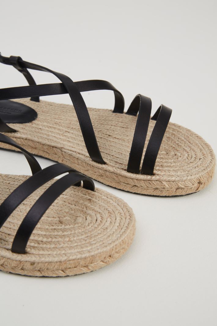 Sandali con listini in pelle - NERO SABBIA - Fashion Market - 4