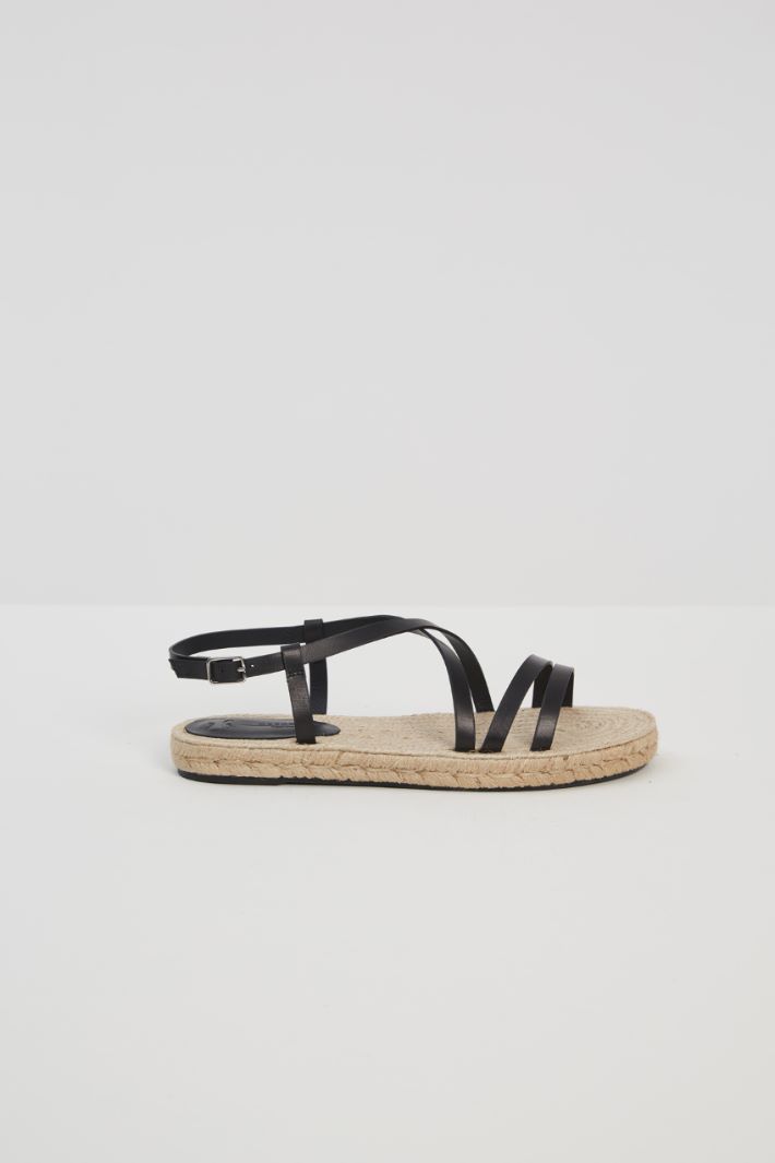 Sandali con listini in pelle - NERO SABBIA - Fashion Market