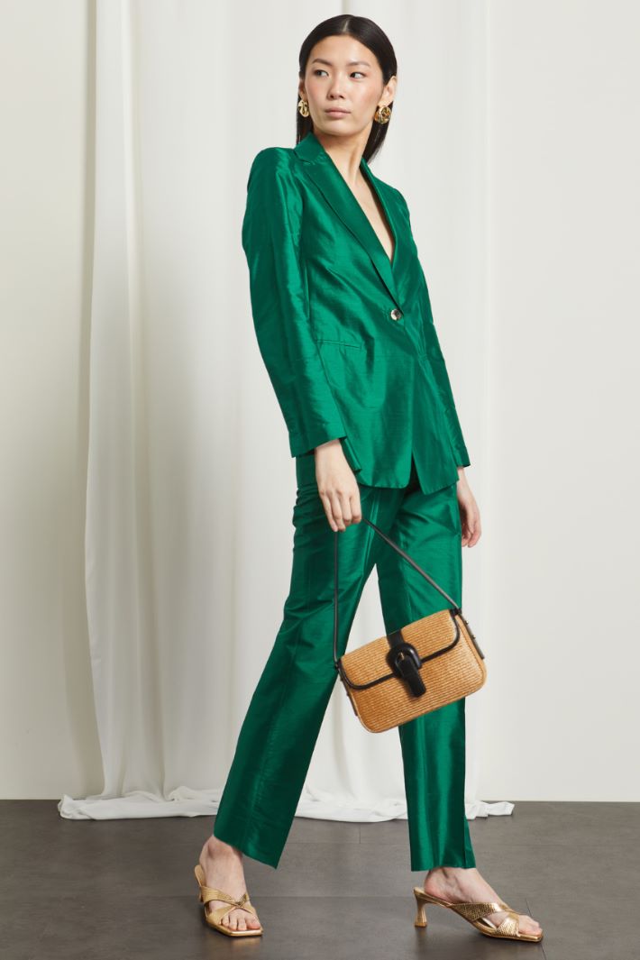 Pantaloni carrot in shantung Fashion Market