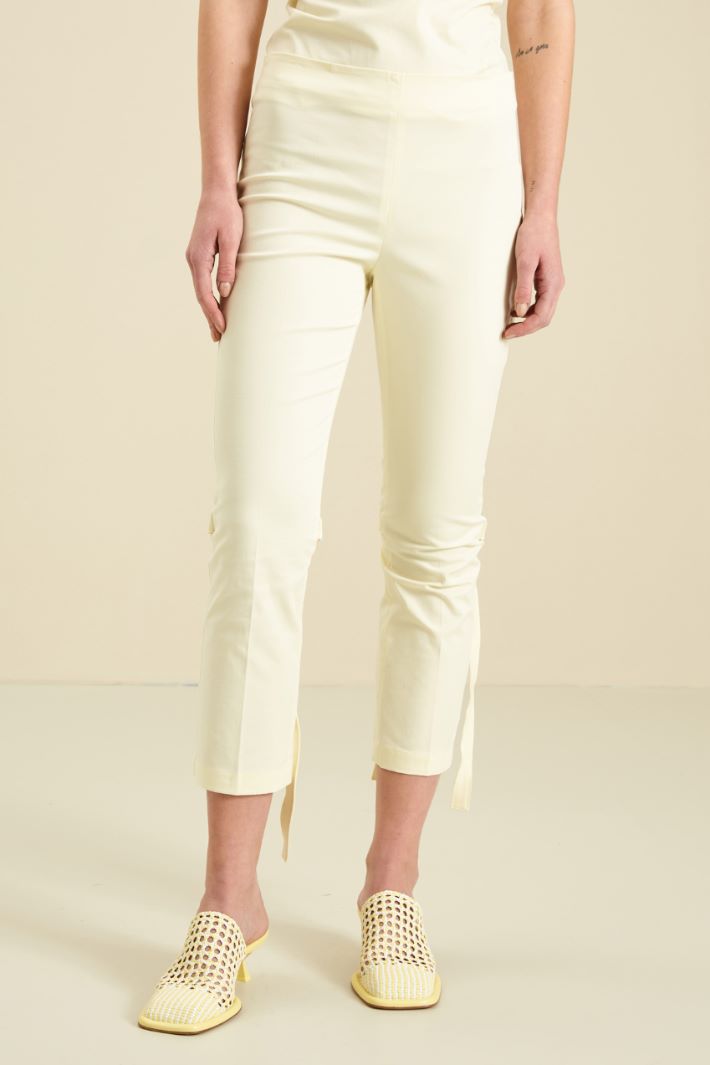 Pantaloni cropped in gabardina - CREMA - Fashion Market - 2