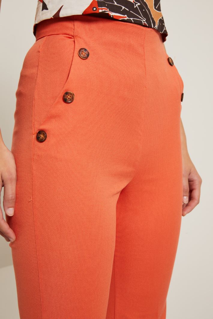 Pantaloni con bottoni a decoro Fashion Market - 3