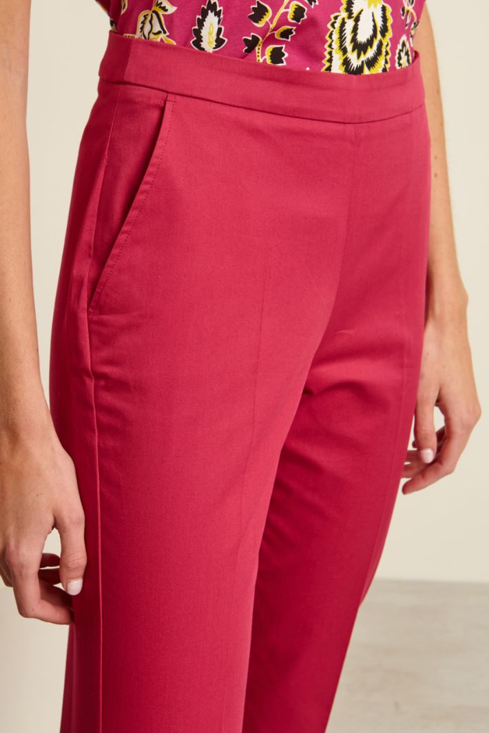 Pantaloni capri in gabardina Fashion Market - 3