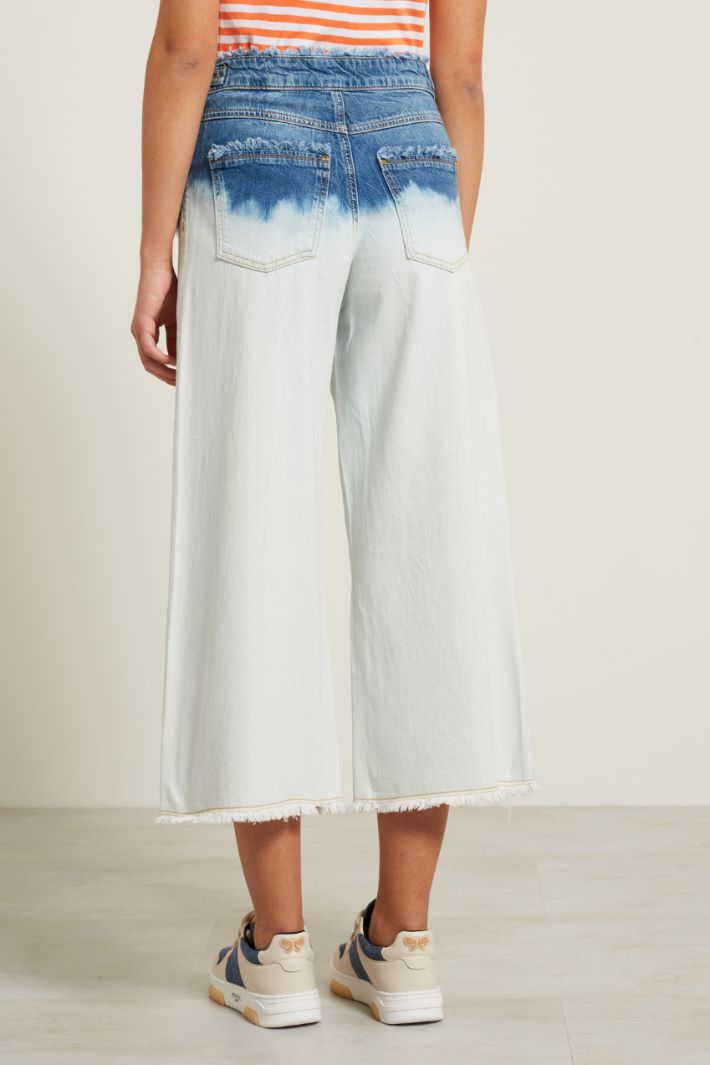 Jeans con dettaglio a rilievo - AZZURRO DENIM - Fashion Market - 4