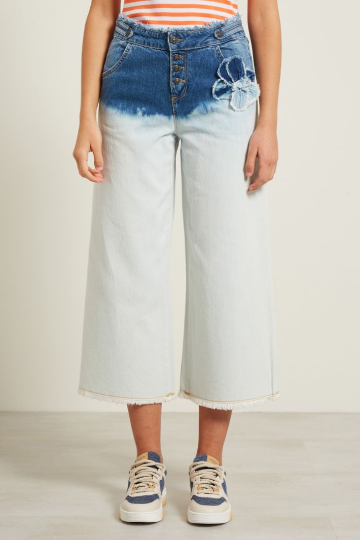 Jeans con dettaglio a rilievo - AZZURRO DENIM - Fashion Market - 2