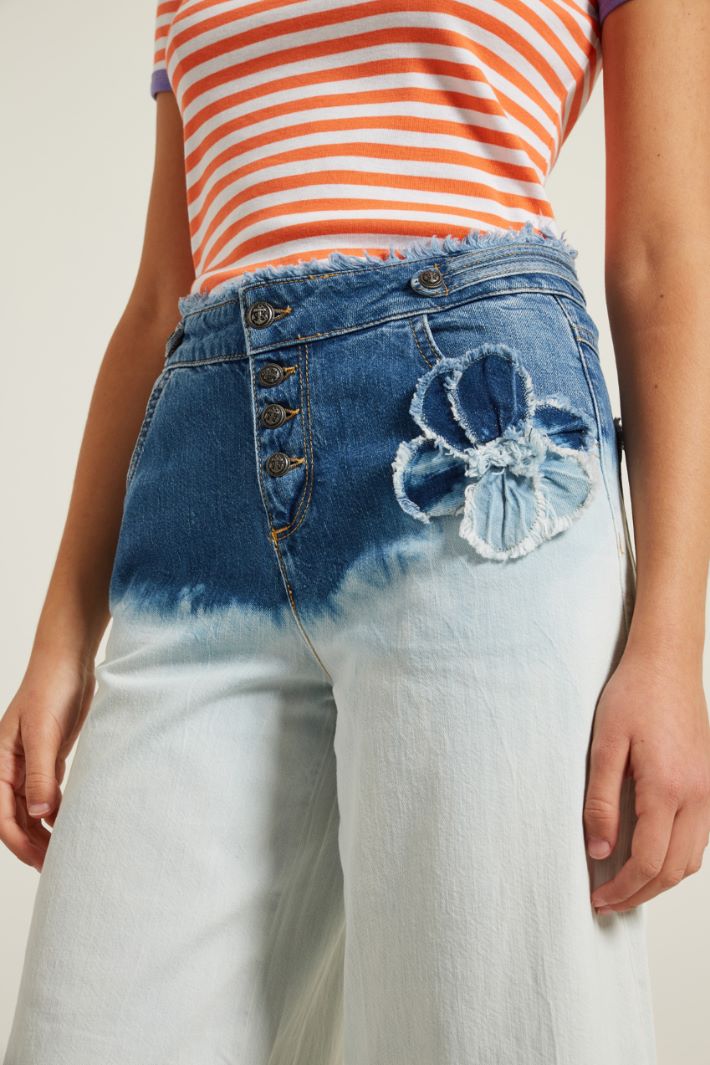 Jeans con dettaglio a rilievo - AZZURRO DENIM - Fashion Market - 3