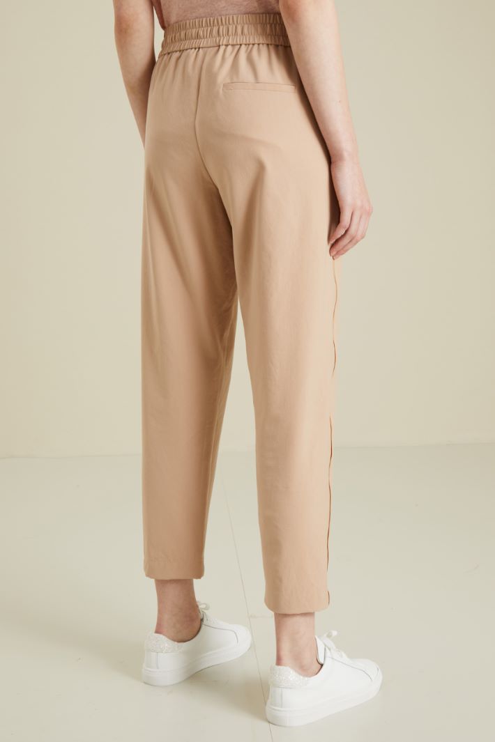 Pantaloni jogger con piping - NOCCIOLA - Fashion Market - 4