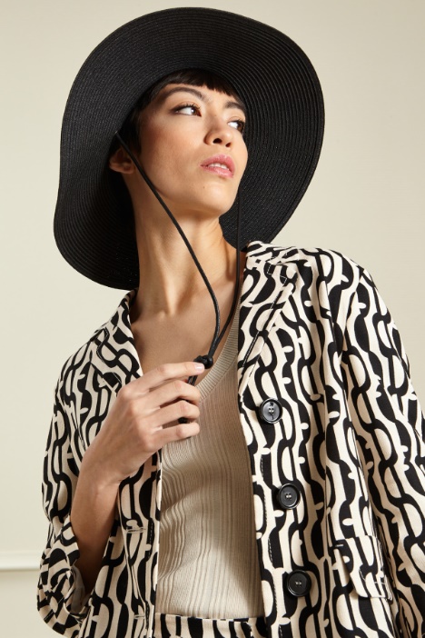 Cappello con cordino Fashion Market