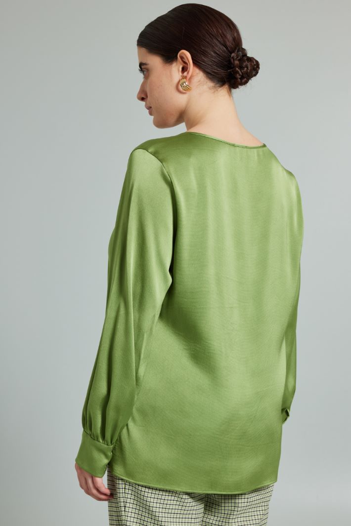 Blusa in raso martellato - VERDE PISTACCHIO - Fashion Market - 4