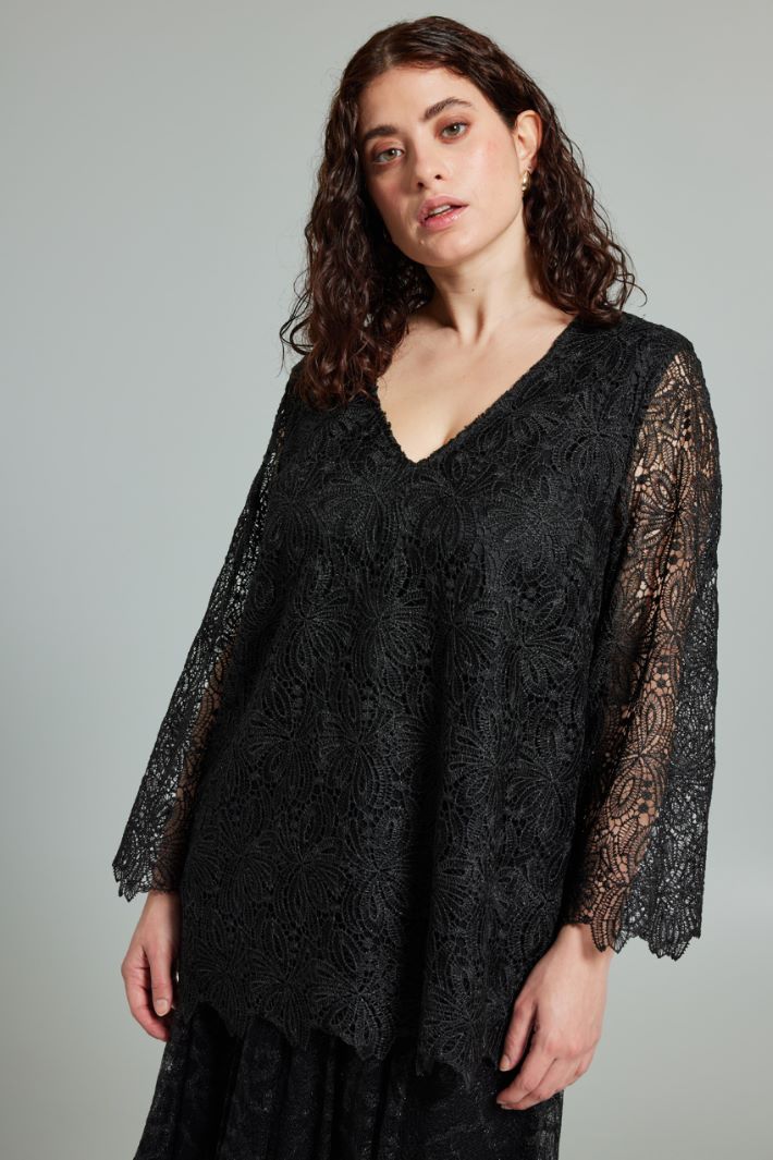 Top in pizzo con scollo a V - NERO - Fashion Market