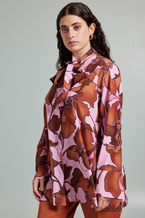 Blusa con collo a foulard - Fashion Market