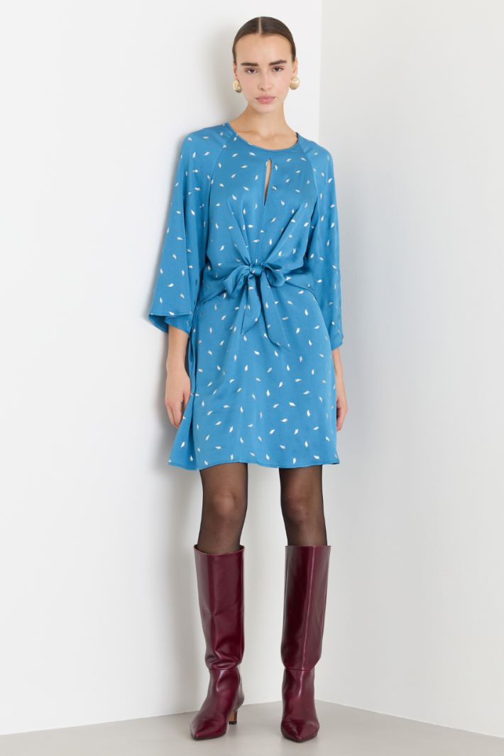 Abito fluido con fiocco in vita - AZZURRO - Fashion Market