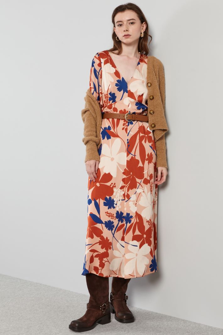 Abito lungo in raso stampato - ROSA TERRACOTTA BLU - Fashion Market