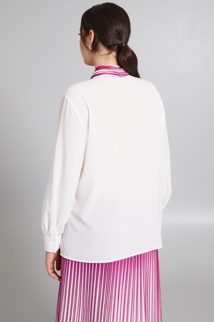 Blusa con foulard plissé - BIANCO FUXIA - Fashion Market - 4