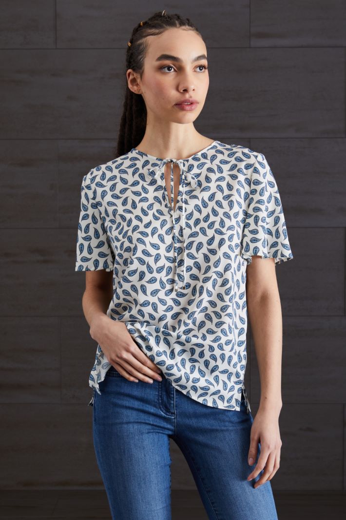 Blusa in crépe de chine - BIANCO AZZURRO - Fashion Market - 2