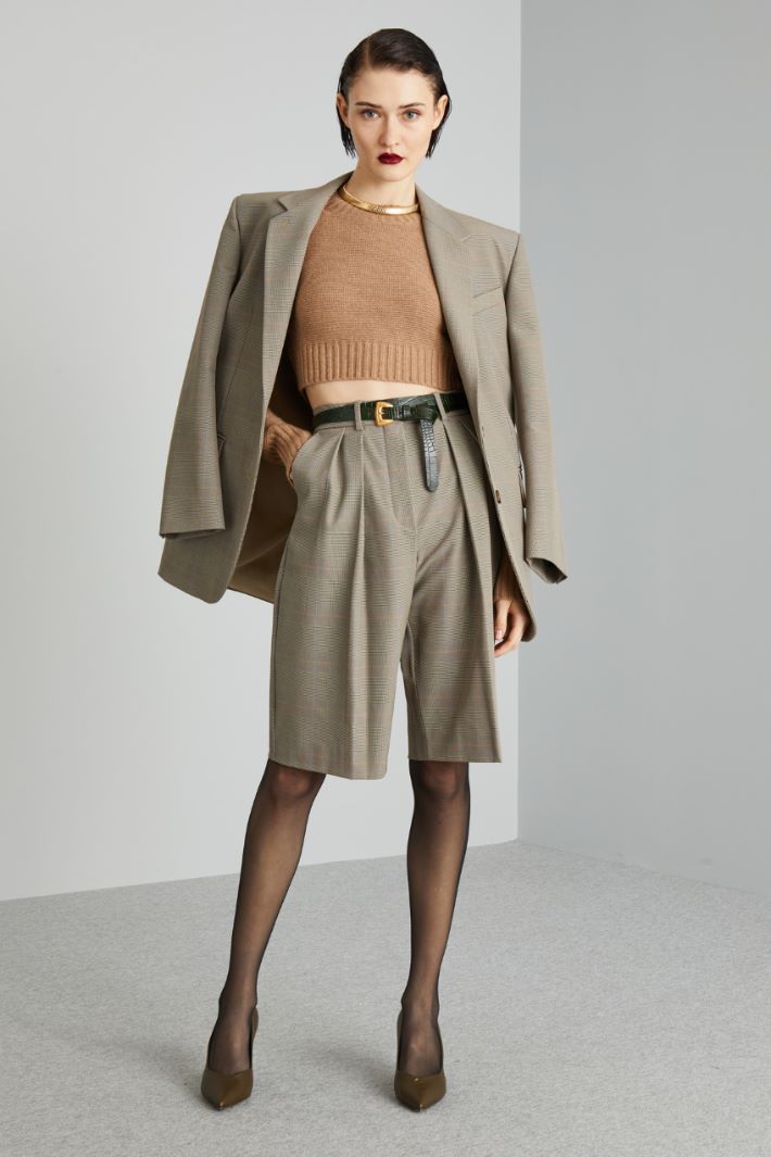 Bermuda con pieghe in vita - MARRONE BEIGE - Fashion Market