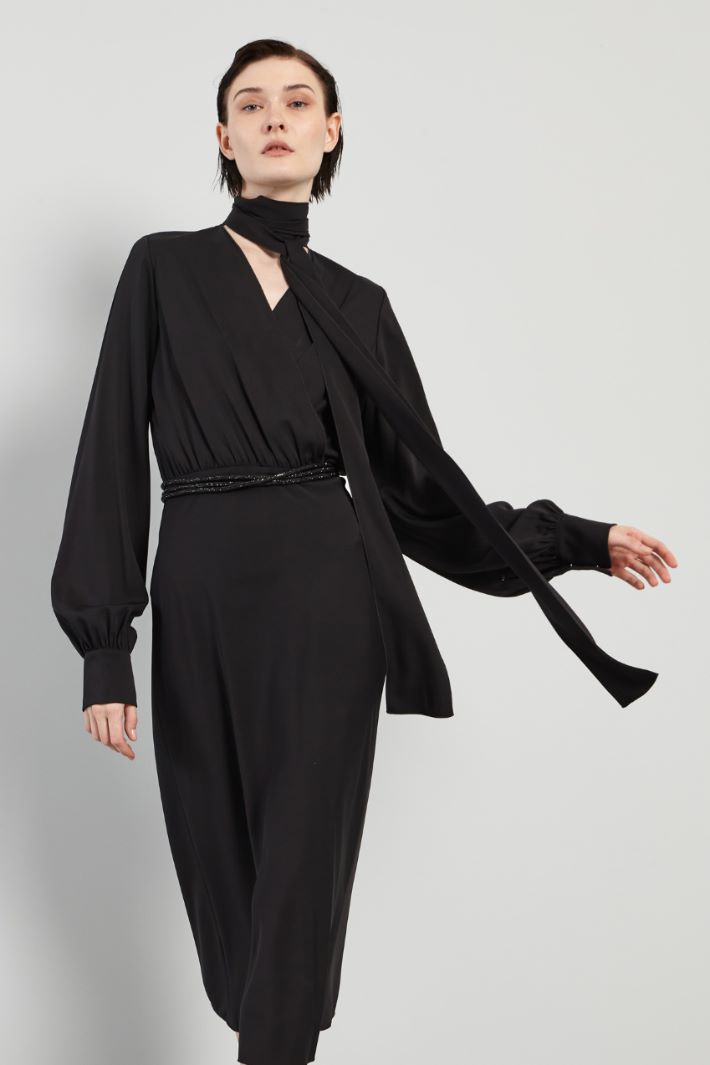 Abito in seta con foulard - NERO - Fashion Market - 2