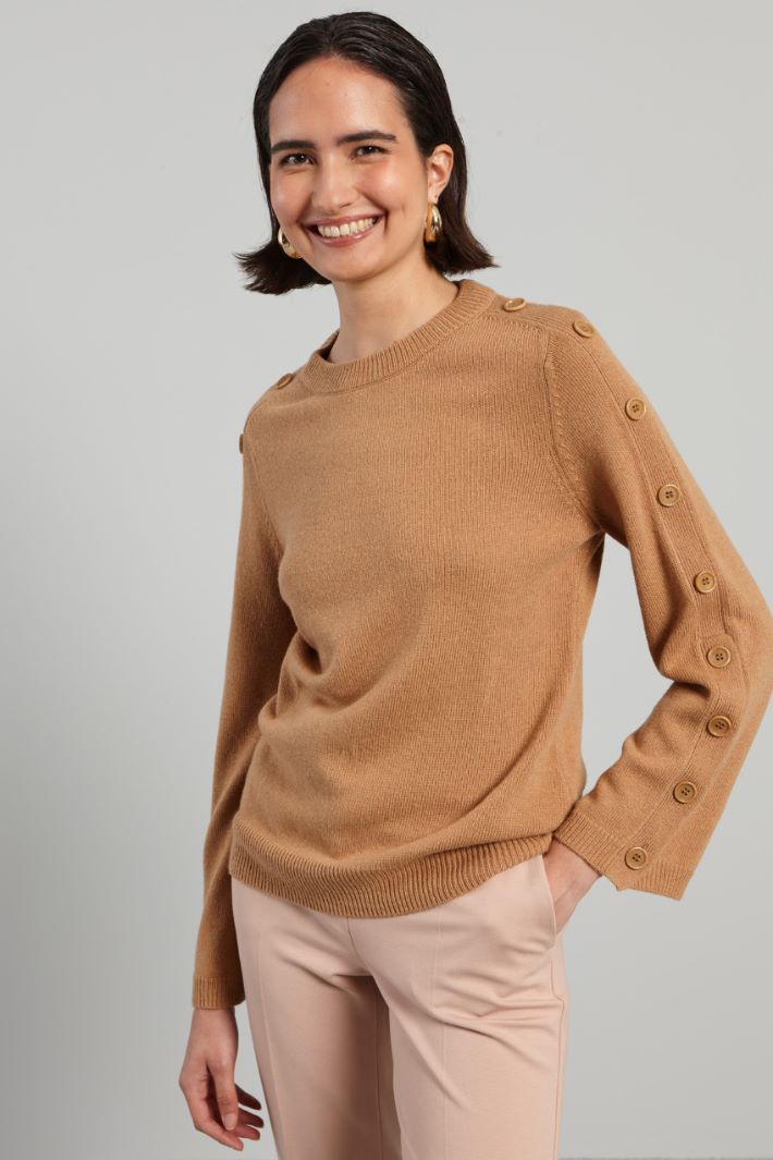 Maglia con bottoni - CAMMELLO - Fashion Market - 2