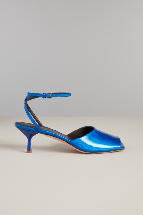 Sandali in pelle verniciata - Fashion Market
