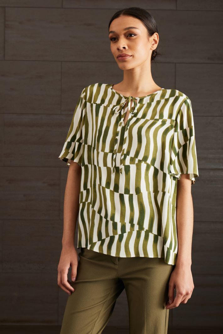 Top in crèpe marocaine  - VERDE KAKI BIANCO - Fashion Market - 2