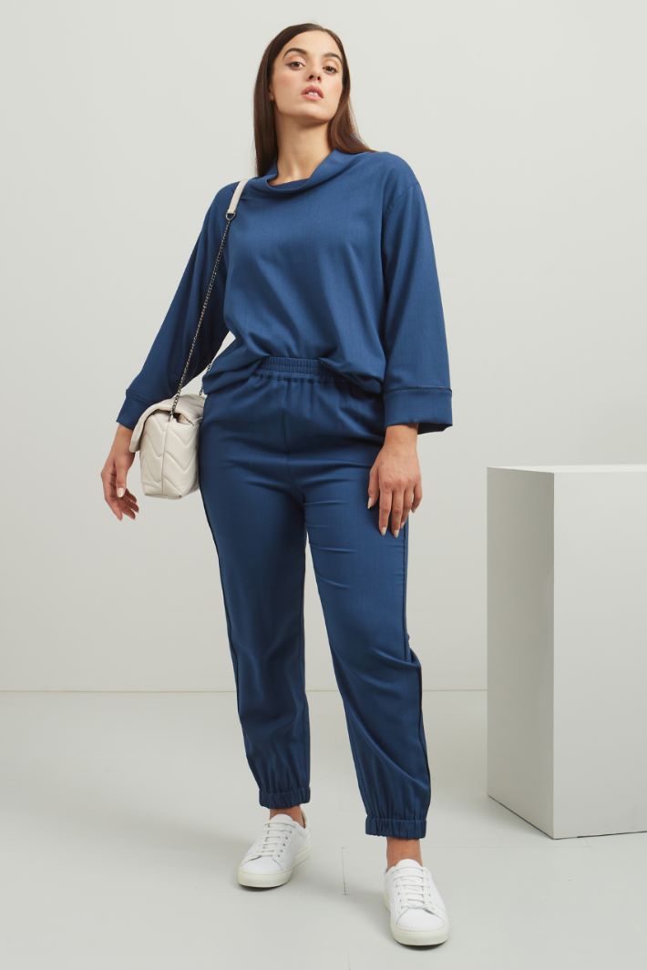 Jogger con piping - AVIO - Fashion Market