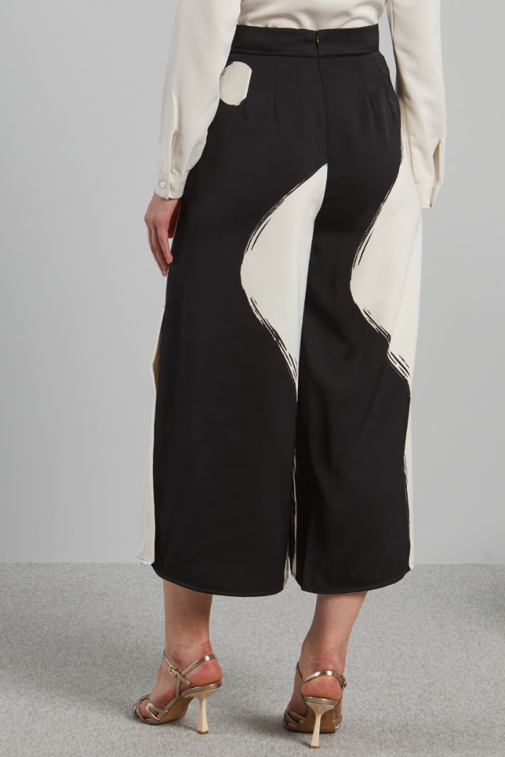 Pantaloni in enver satin lucido - NERO BIANCO LATTE - Fashion Market - 4