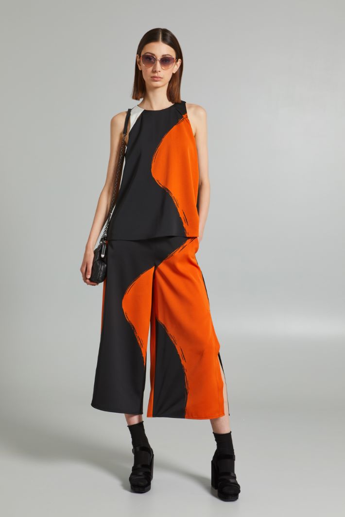 Top con cut out - NERO ARANCIONE BIANCO - Fashion Market