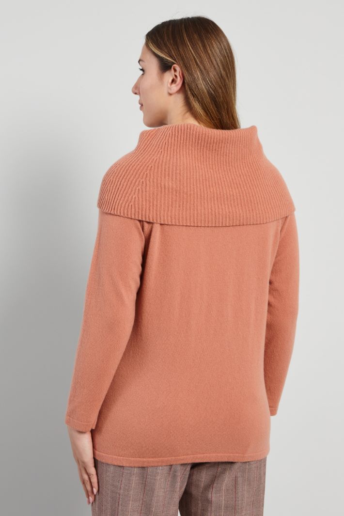 Maglia con maxi collo - ROSA PESCA - Fashion Market - 4