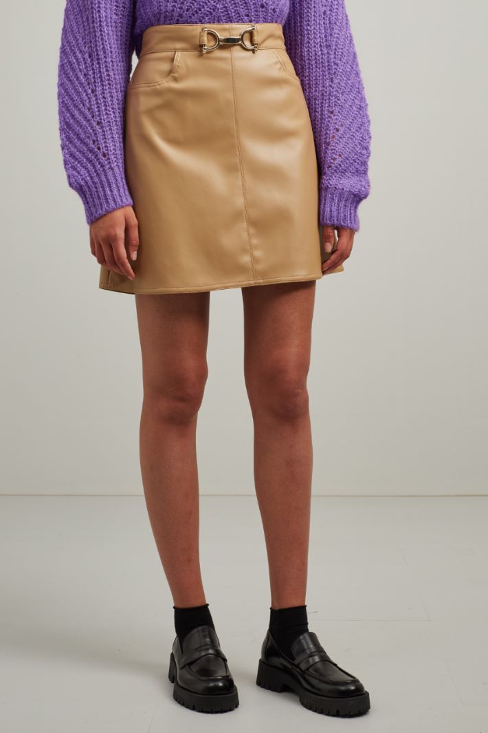 Gonna corta in similpelle  - CAMMELLO - Fashion Market - 2